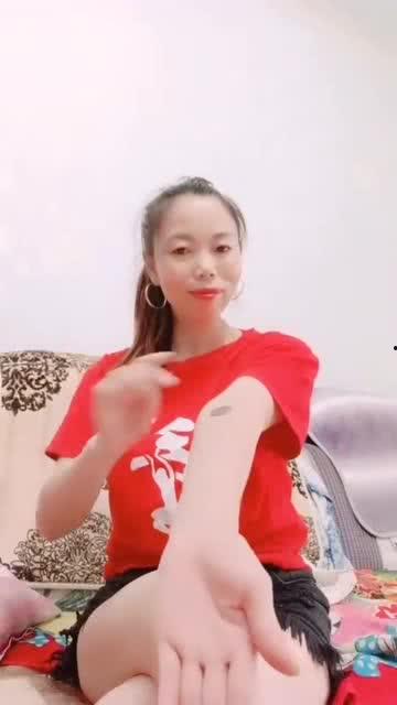 娱乐圈文吃瓜被听心声,吃瓜群众意外解锁明星心声之谜